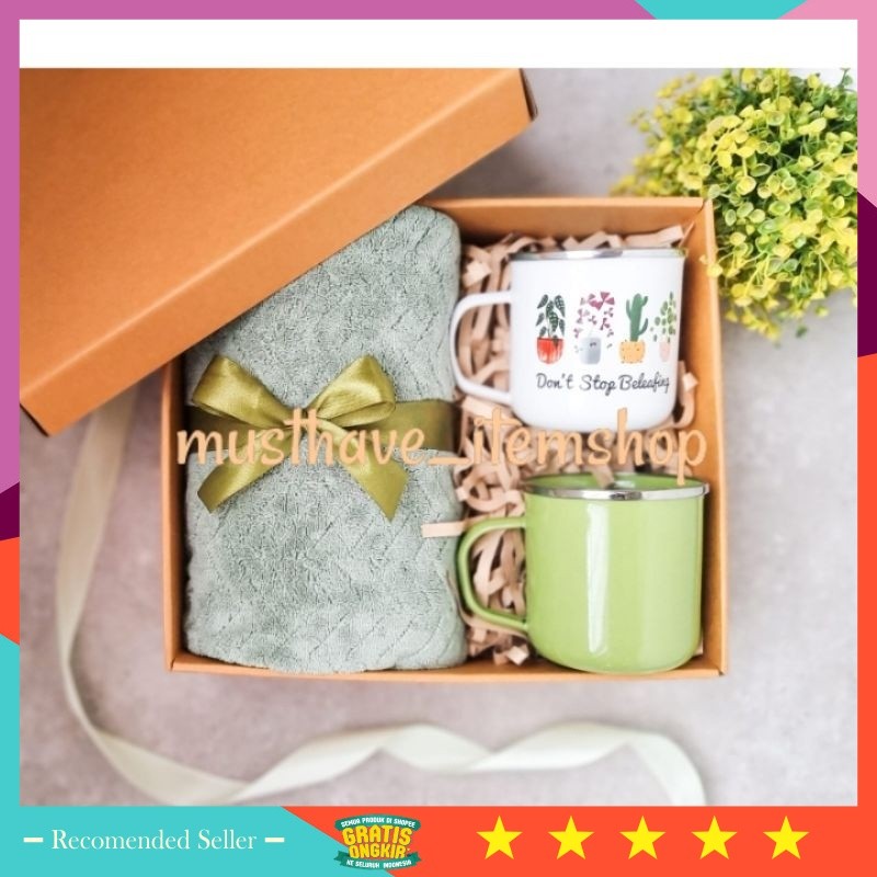 

Hampers kekinian unik viral murah ulangtahun natal tahun baru merry christmas / hampers kado gift wedding kado pernikahan natal kado ulang tahun handuk mug kopi thermos