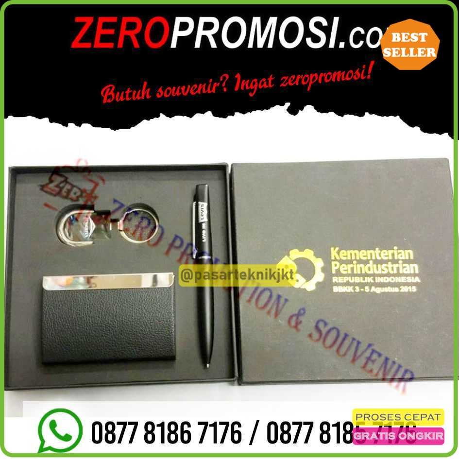 

Souvenir paket bingkisan gift set box 3 In 1 kode 302
