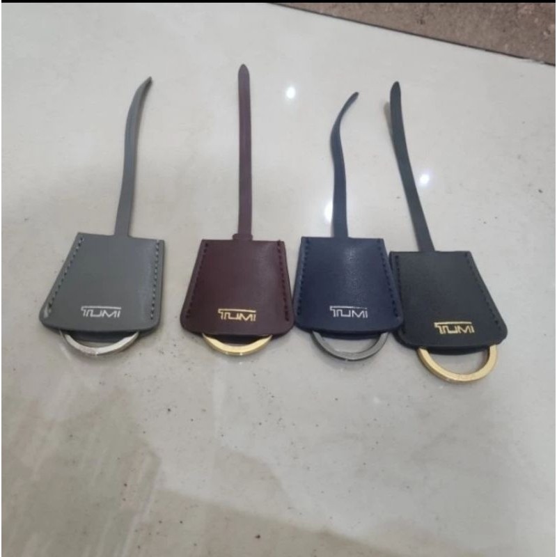 

ACCESORIES TUMI NAME TAG WANITA AKSESORIS