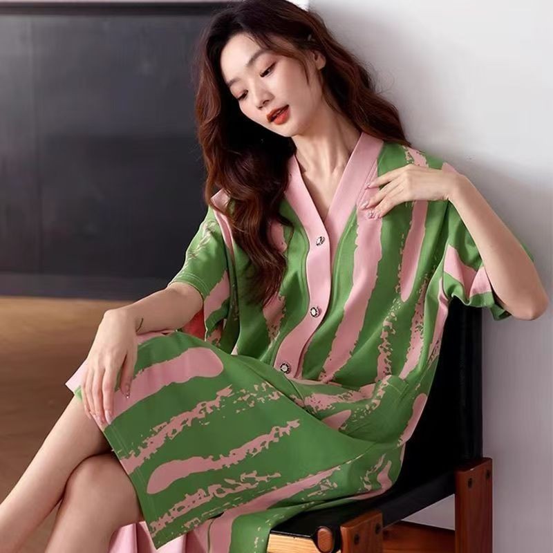 Gaun Tidur Wanita Bahan  Impor, Hidung V, Menutup Lemak & Tampak Ramping, Kain Nafas/daster/baju tid