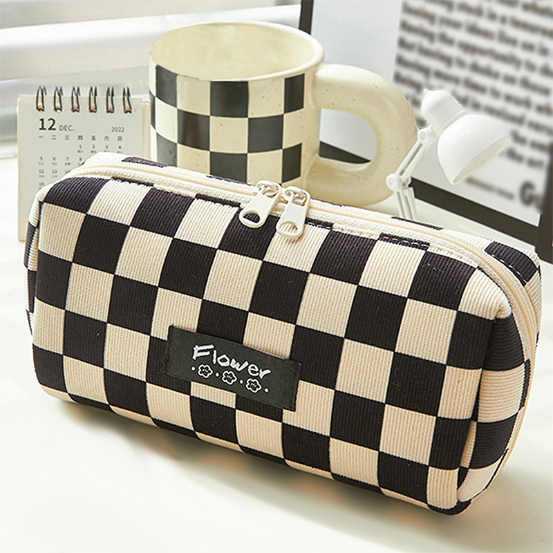 

1Pc Fashion Student Pencil Case Classic Checkboard Stationery Pencil Bag Black White Color High Capacity Scrapbook Storage Bag