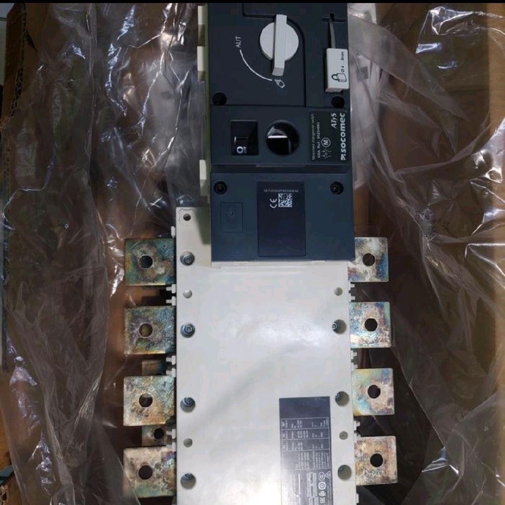 SOCOMEC ATYS R MOTORIZED 630A 4P 220V AC