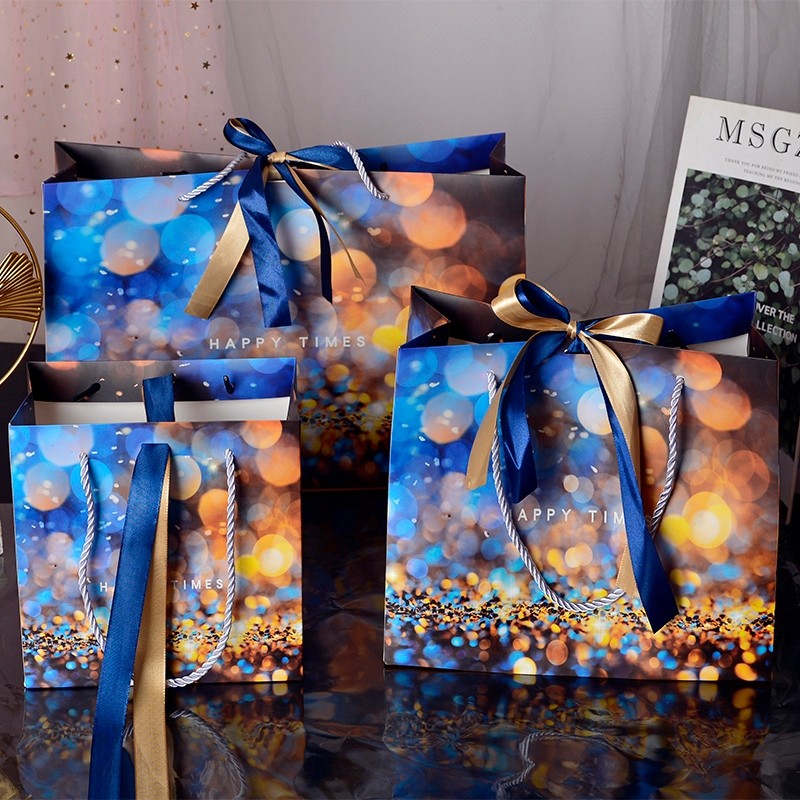 

Variant V-319 - Paperbag - Paper bag - Paperbag Kado - Gift Bag - Premium PaperBag -Kantong Kado - Kantong Souvenir - Tas Kado Premium Souvenir Wedding - Goodie Bag - Paperbag Pita - PaperBag Tas Hadiah - PaperBag Premium Quality - Hadiah Wedding Souvenir