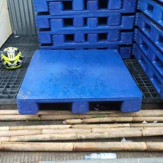 

pallet plastik M rata uk. 110 x 120 x 16 cm