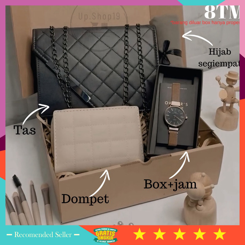 

Cocok buat pacar kado istri suami hampers murah natal / KADO CEWEK / HADIAH CEWEK /HAMPERS CEWEK / KADO ULANG TAHUN CEWEK / KADO ANNIVERSARRY / HADIAH WEDDING / HAMPERS CEWEK / HAMPERS KADO / HAMPERS WISUDA / KADO WISUDA / GIFTBOX WISUDA