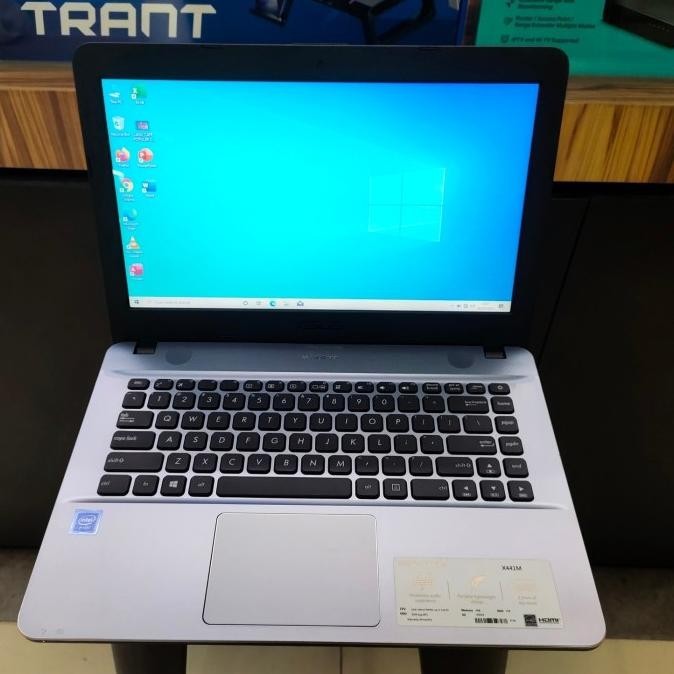 Laptop Leptop Asus X441 Ram 4Gb Baru Dipake Beberapa Bulan Mulus