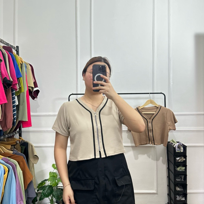 (MIDSIZE) ZIPPER CROP KNIT TOP