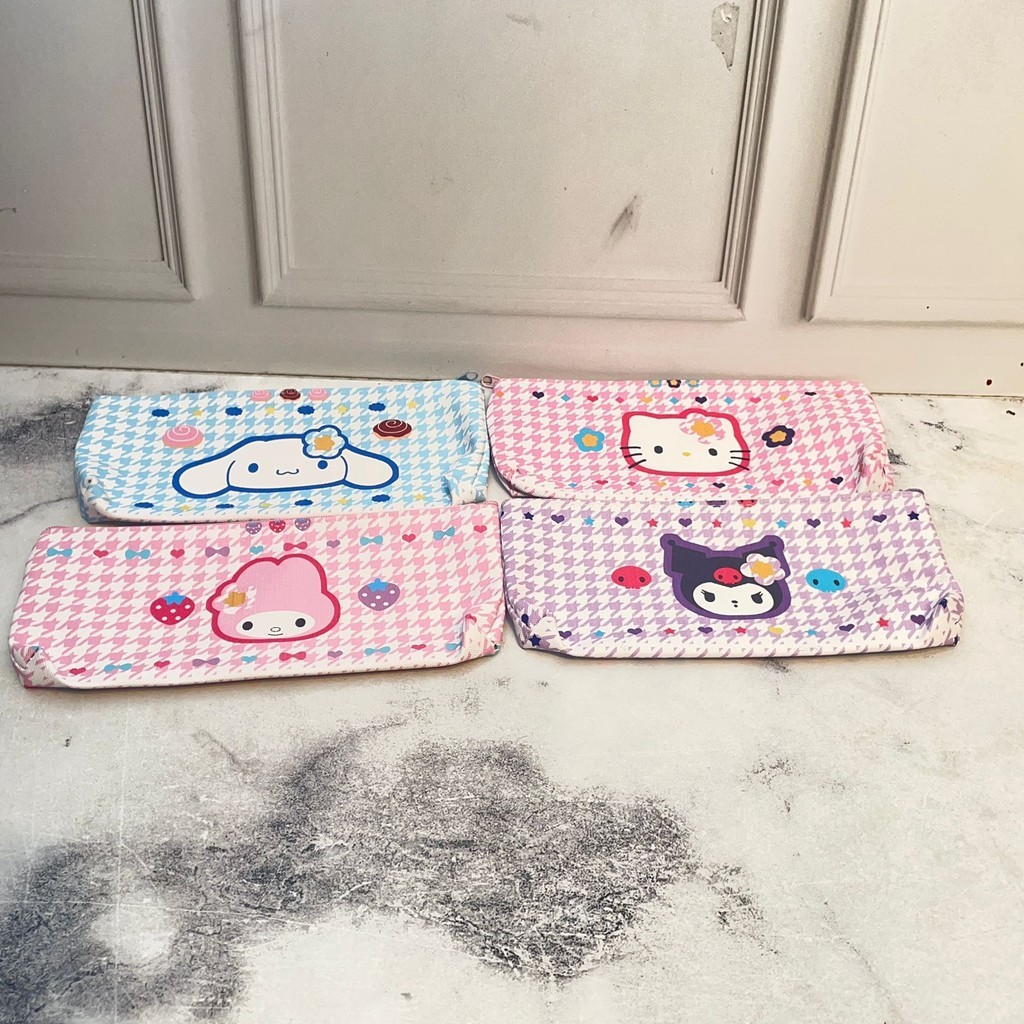 

READY Kotak Pensil Tepak Sanrio Kanvas Super Cute Imut Lengkap 4 Variant Kuromi Cinnamoroll Melody Harga Termurah Bahan Kanvas Kualitas Premium Terlaris Stationary Fancy Kekinian Favorit Anak