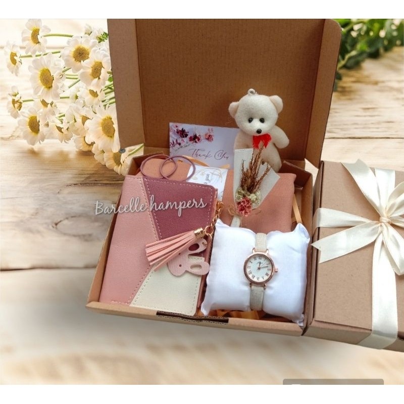 

HAMPERS GIFT WISUDA HAMPERS MUSLIMAH AESTHETIC KADO ULANG TAHUN CEWEK KADO GRADUATION GIFT BOX FOR BESTIE HADIAH BUAT GURU / HADIAH WISUDA CEWEK / HADIAH WEDDING Ulang tahun Pernikahan