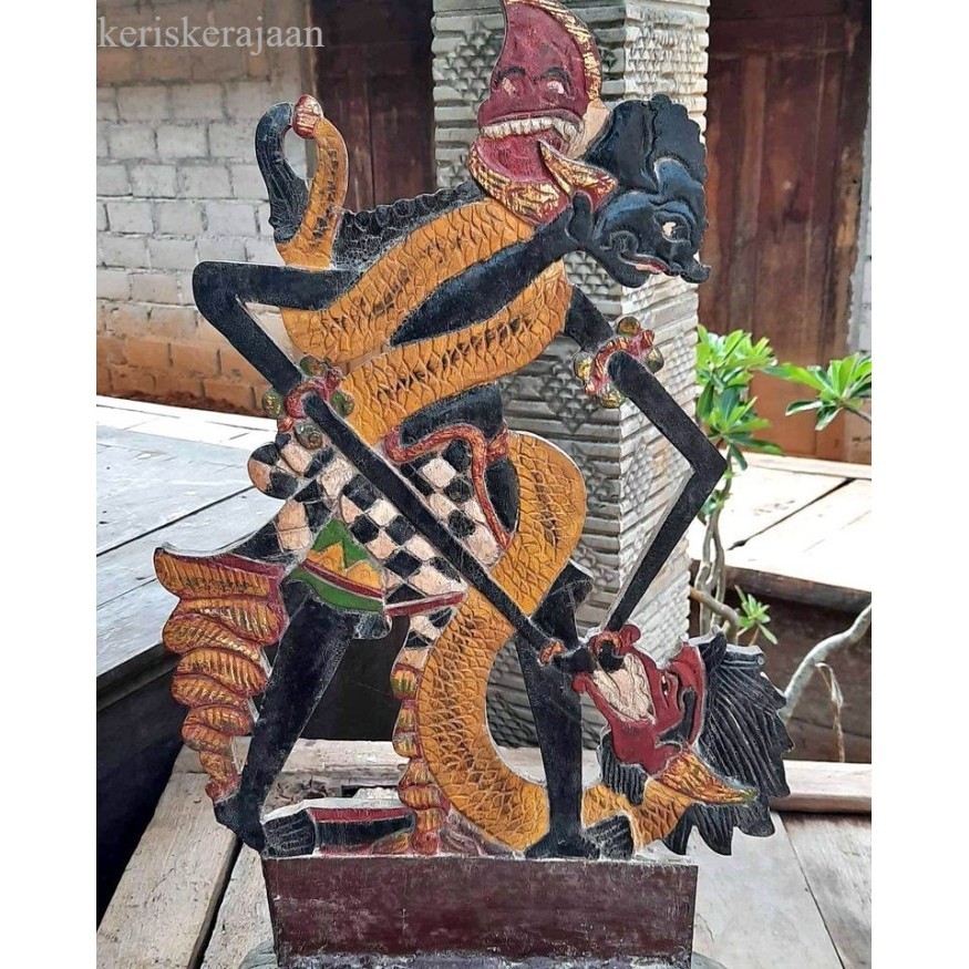 

jagrak keris onto seno sedang melawan naga termurah sunggingan mewah dari jati isi i keris bk Keris sengkelat majapahit mataram kartosuro kartasura Surakarta Yogyakarta nagasasra sabuk budaya j antik