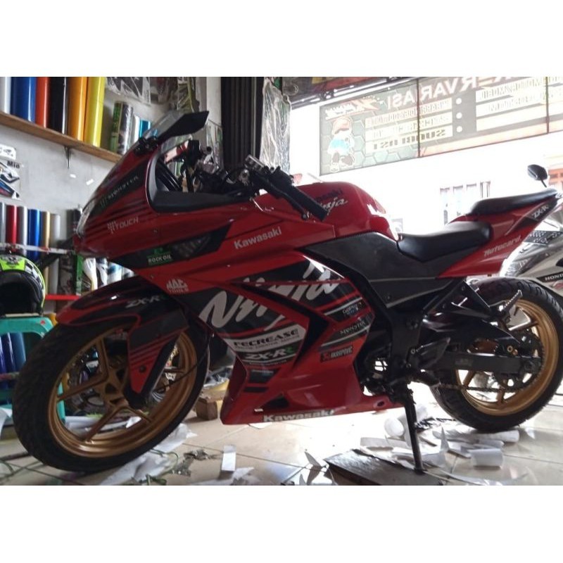 STRIPING NINJA 250 CARBU / NINJA 250 CARBU STIKER NINJA / KARBU 250 R GRAVIS