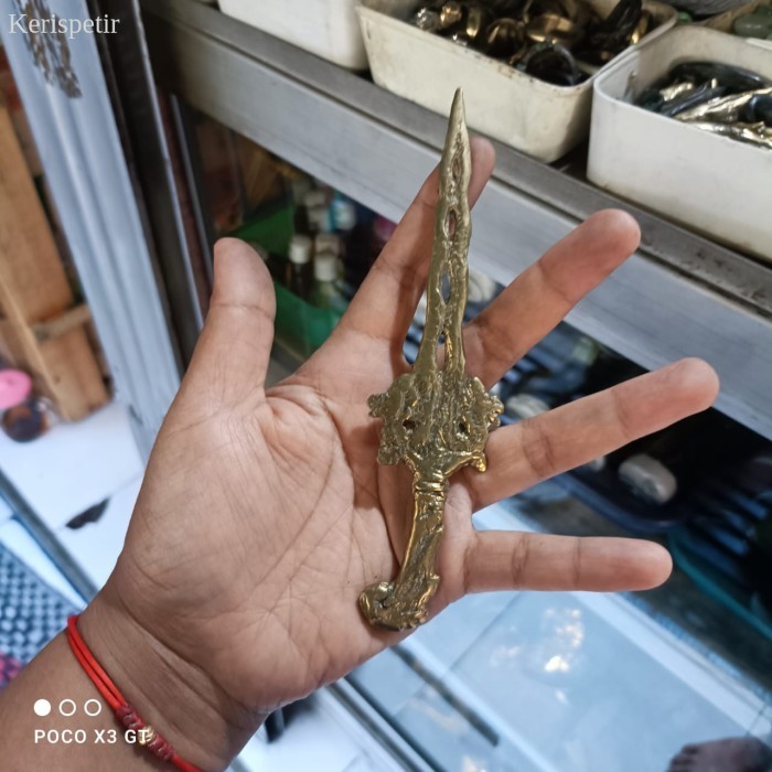 

pedang pagoda naga kembar full kuningan bkn megantoro sengkelat kamaro murah antik