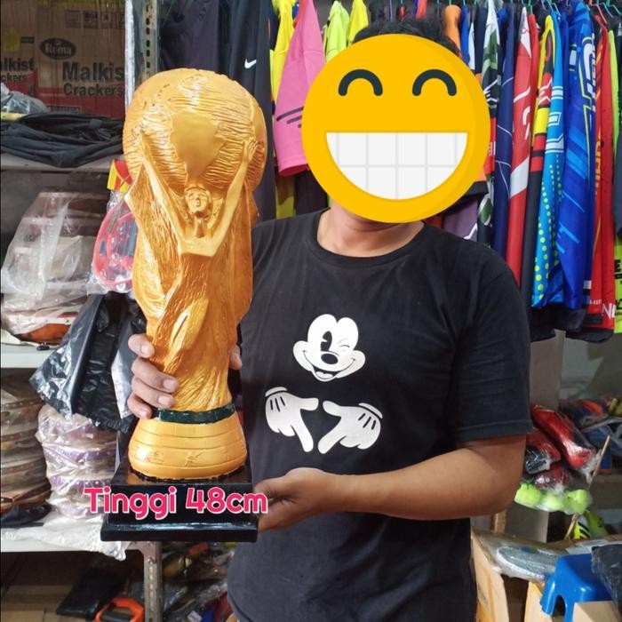 PIALA BOLA FUTSAL WORLD CUP FIBER PIALA DUNIA J1 TINGGI 48CM