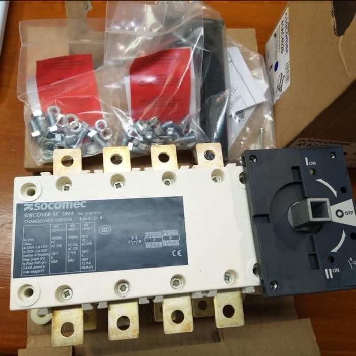 CHANGE OVER SWITCH COS 4P 200A SOCOMEC SIRCOVER