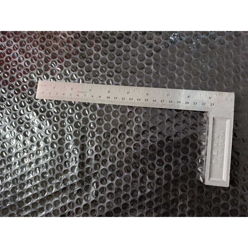 

Siku Tukang / Penggaris L Tukang /Penggaris Siku Stainless Ukuran 10 Inch BISON - ARM