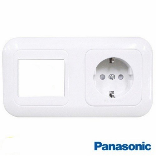 PANASONIC Wide Series Saklar 1 / 2 Gang Plus Stop Kontak With Grounding