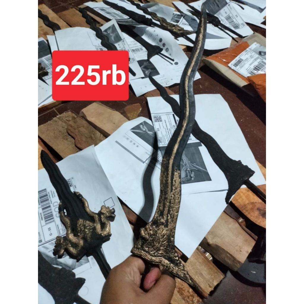 keris Pandawa termurah dapur larmongo  kinatah termurah  ORI sepuh Majapahit