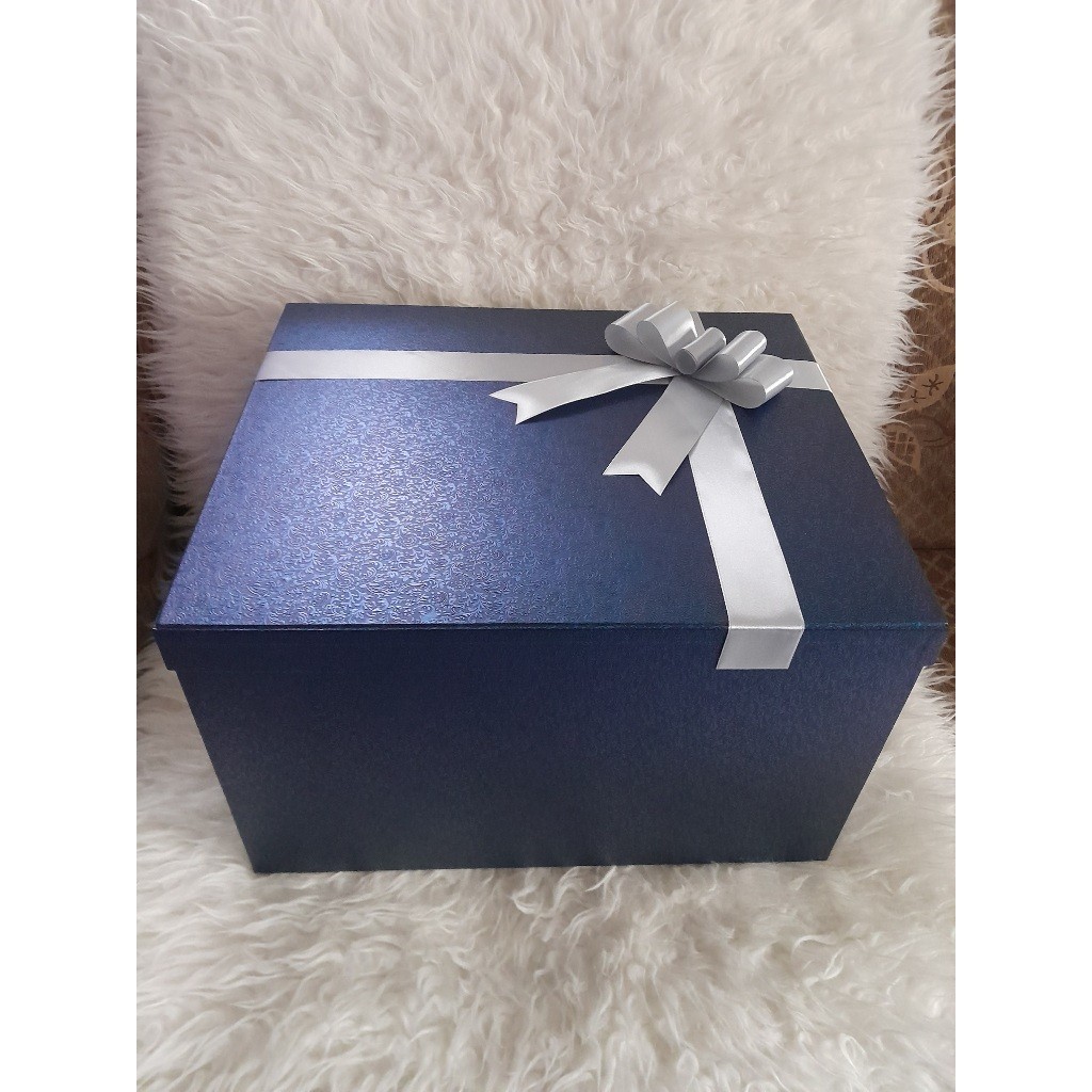 

Box Kotak Kado P 35cm, L 25cm, T 22cm / Box Kado Kotak Kado / Box Kado Besar Murrah