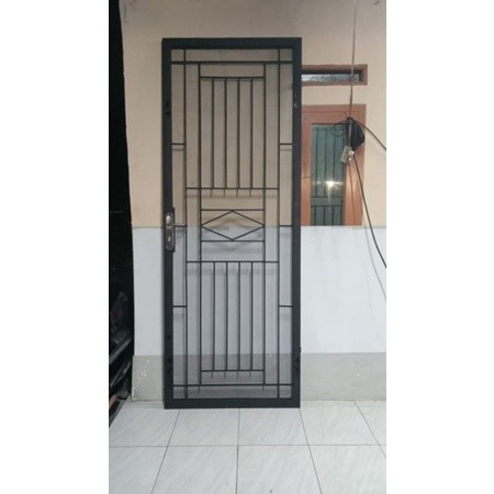 pintu besi kawat nyamuk