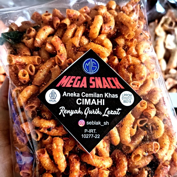

makaroni cikruh Mega Snack pedas daun jeruk 1kg - Asin
