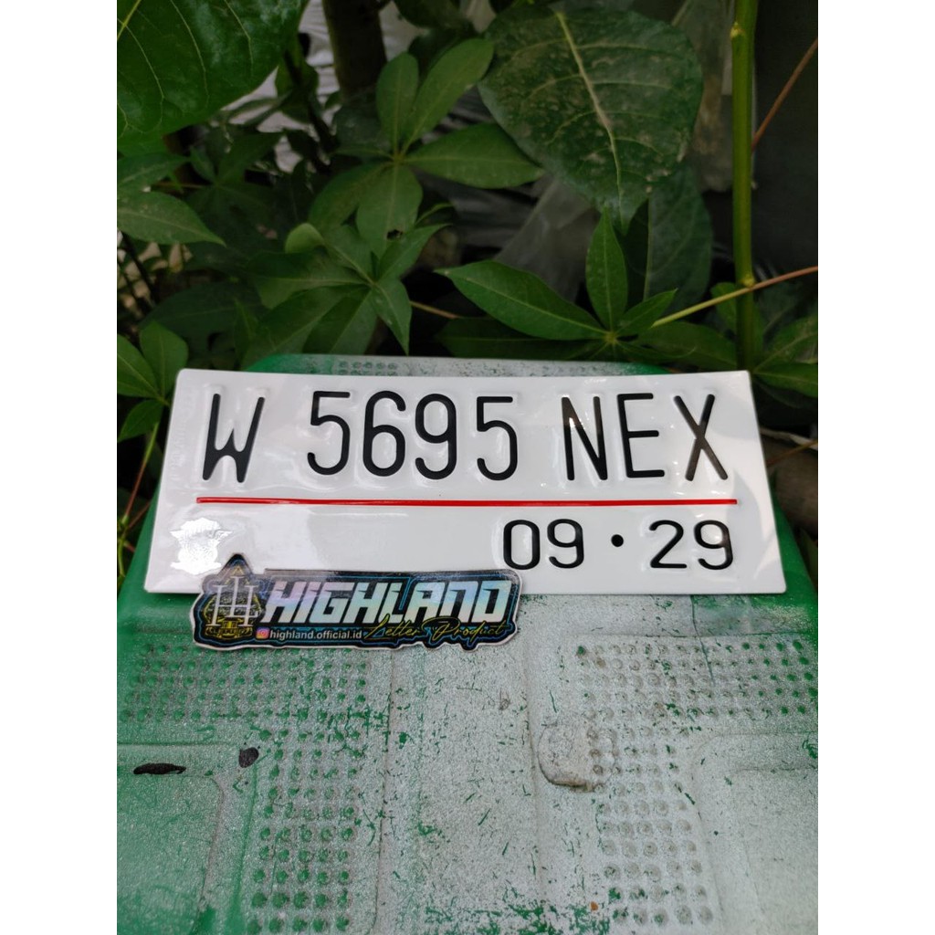 plat motor Warna putih stiker Hitam/Baut Tanam/Proses cepat