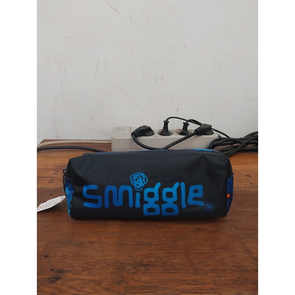 

ORIGINAL SALE 70% SMIGGLE PENCIL CASE TWIN ZIP WDR WORLD 442947 COL 79