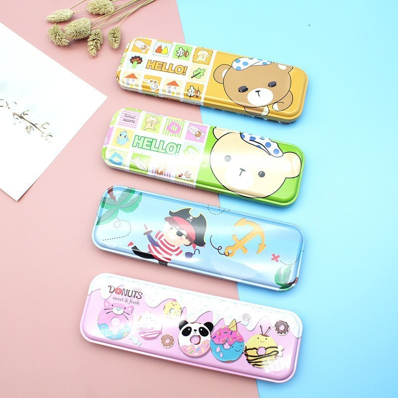 

VIRAL DURABLE METAL PENCIL STORAGE / TEMPAT PENSIL KALENG MOTIF LABUBU WARNA PINK / BACA DESKRIPSI / TEMPAT PENSIL MOTIF LABUBU LUCU