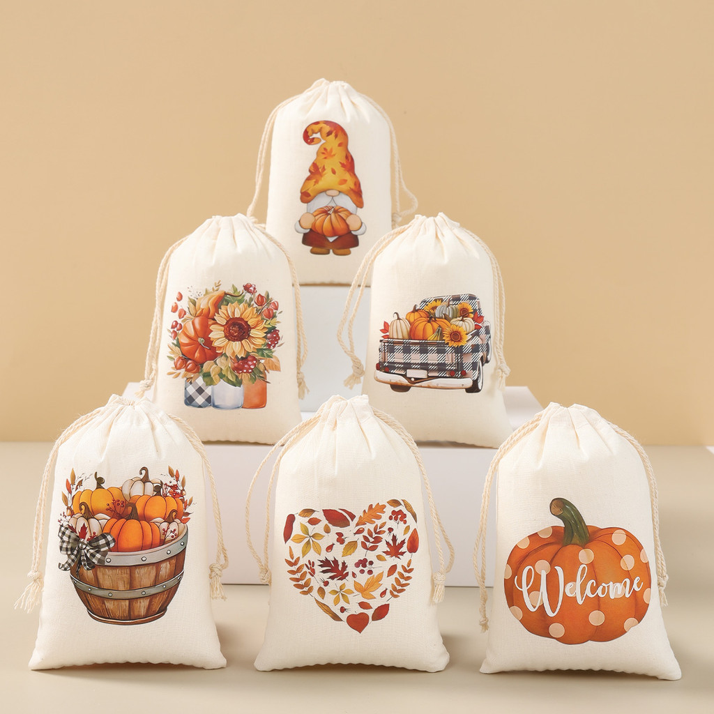 

6pcs Thanksgiving Burlap Candy Bags Autumn Maple Leaf Jute Linen Treat Gift Bags for Thanksgiving Party Kids Cookies Pack Bags