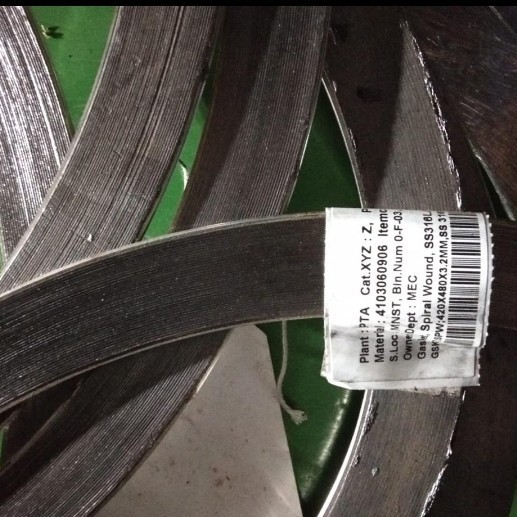 

GASKET SPIRAL WOUND (SWG) GRAFHITE BASIC SS 316 3.2mmx420mmx480mm