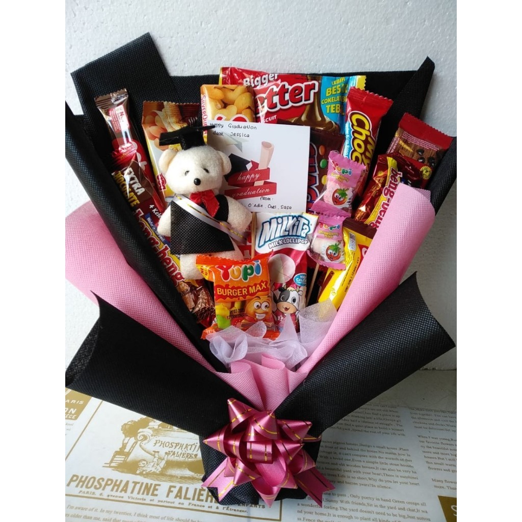 

Snack Bouquet Wisuda - Buket Wisuda Aneka Snack dan boneka teddybear