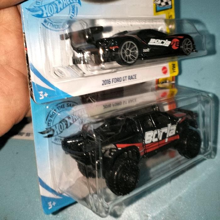 Paket Hot Wheels Tampo Borla  Sandblaster 2016 Ford GT Race 2015 Ford Mustang GT  16 Camaro SS