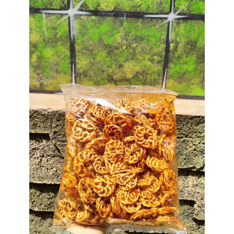 

[AS] kerupuk viral kerupuk Rafael kerupuk mawar pedas daun jeruk isi 500gram