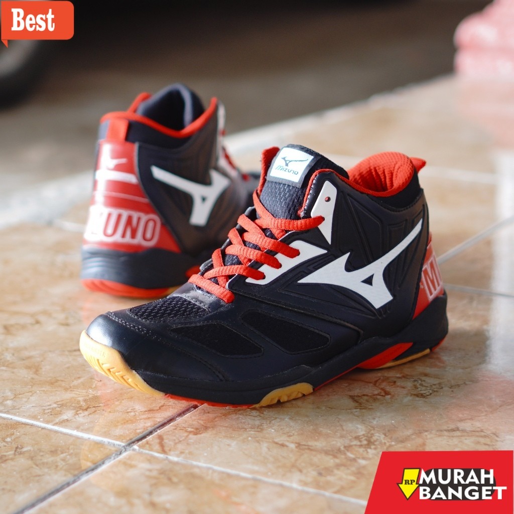 sepatu sneakers lokal terbaik Sepatu Olahraga Voli Pria Mizuno Momentum New Edition
