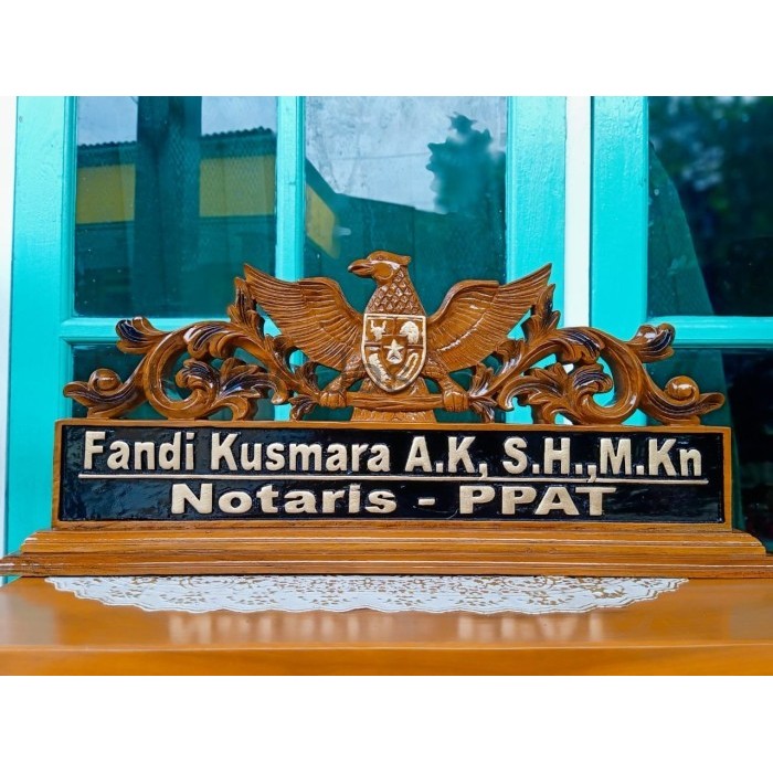 

PAPAN NAMA + PAPAN NAMA UKIR + PAPAN NAMA MEJA KERJA + LOGGO GARUDA FJ557