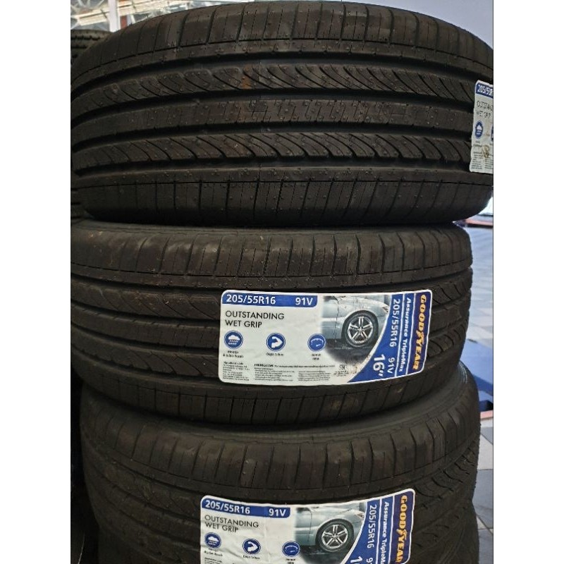 Ban Goodyear Assurance Triplemax 205/55 R16