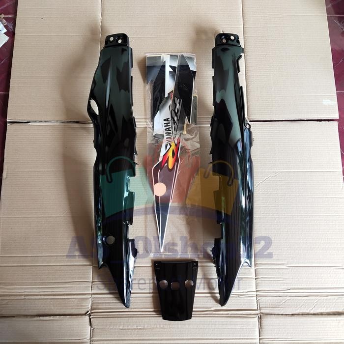 BODY BELAKANG F1ZR / FIZR HITAM PLUS STRIPING