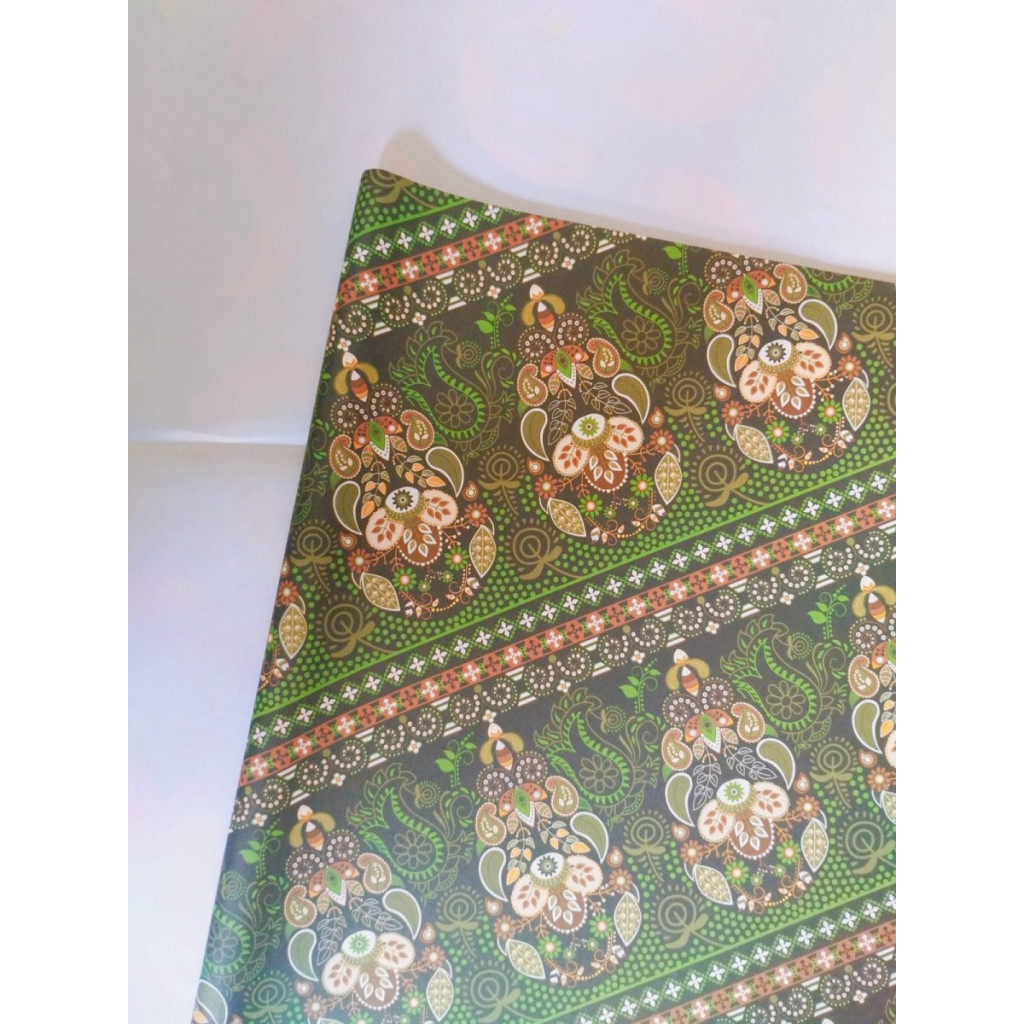 

Kertas Kado Batik Hijau 001