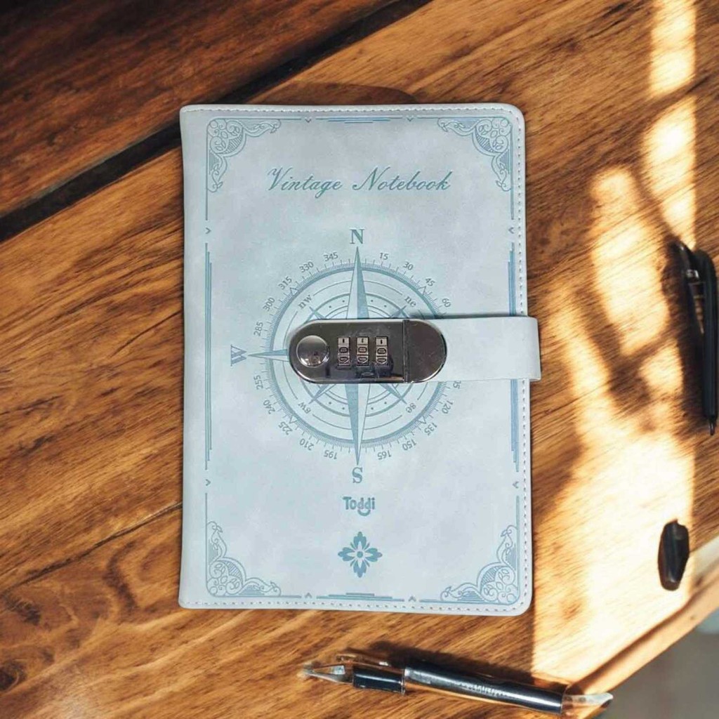 

HAPFY Buku Catatan Aesthetic TD22 / Compass A5 With Lock / Diary Book Retro Vintage Klasik Kulit