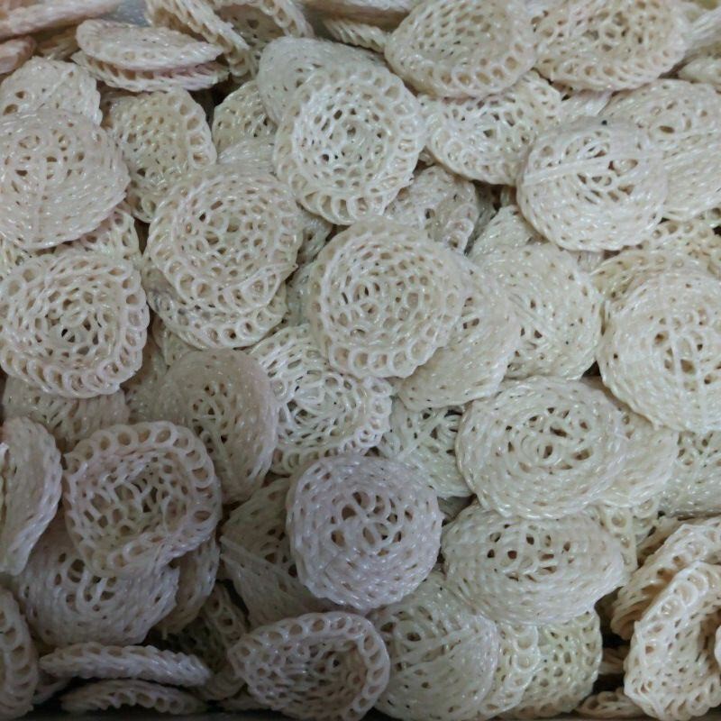 

1 kg Kerupuk mawar putih jumbo mentah / kerupuk Rantai jumbo enak / kerupuk blek warung