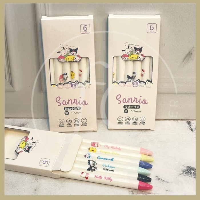 

Paket Box Pen Mekanik Cetek Sanrio 1 Set 6 Pcs Cinnamoroll Hello Kitty My Melody Kuromi Pompompurin Pochacco Premium PC-1518 Tinta Hitam Lengkap Hadiah Bingkisan Alat Tulis ATK Anak Sekolah Harga Grosir Ready COD