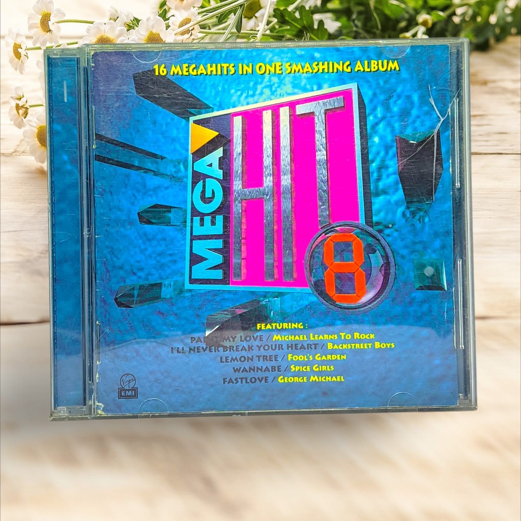 CD Audio  Musik - Mega Hits 8 - 16 Mega Hits In One Smashing Album