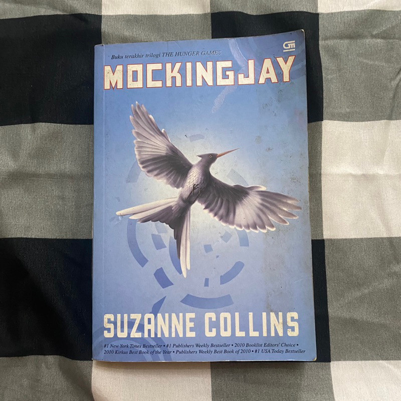 The hunger games series - Mockingjay Novel Second Preloved - Suzanne collins