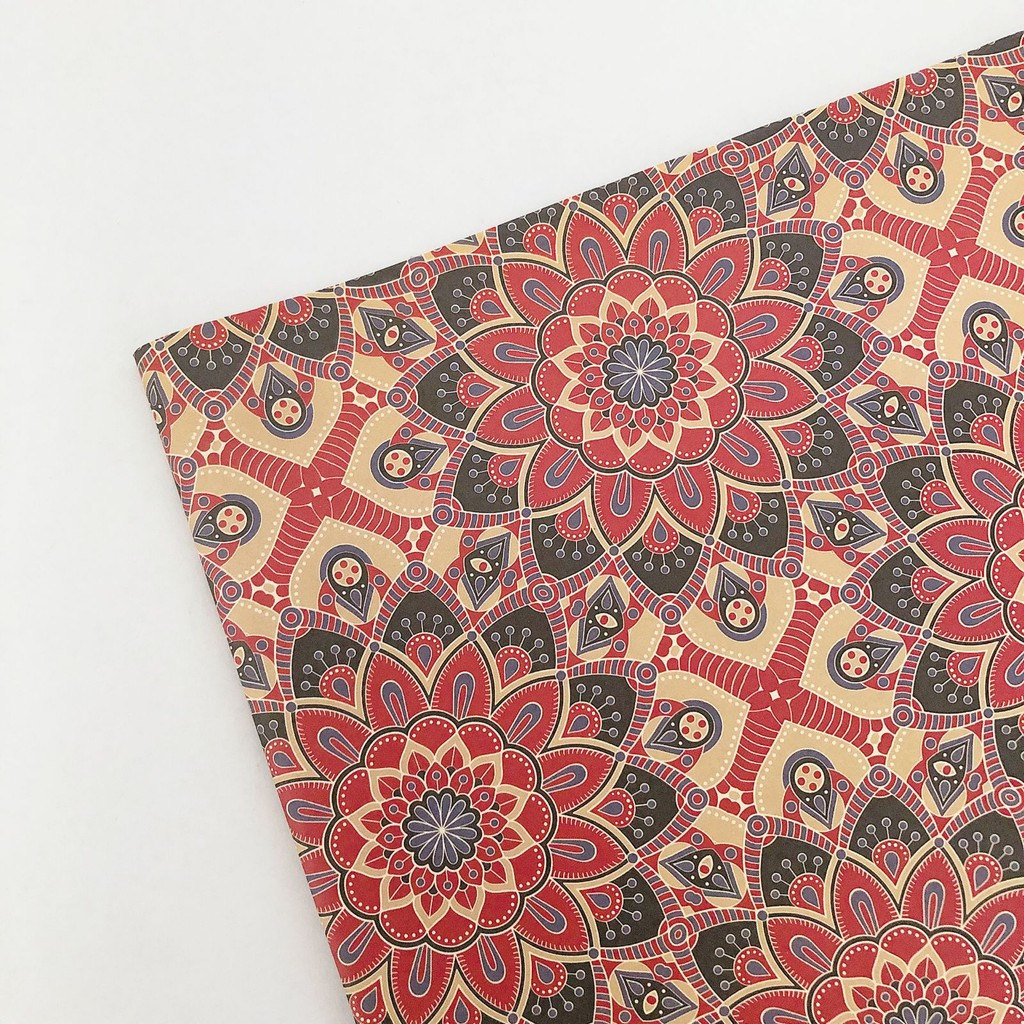 

Kertas kado batik coklat