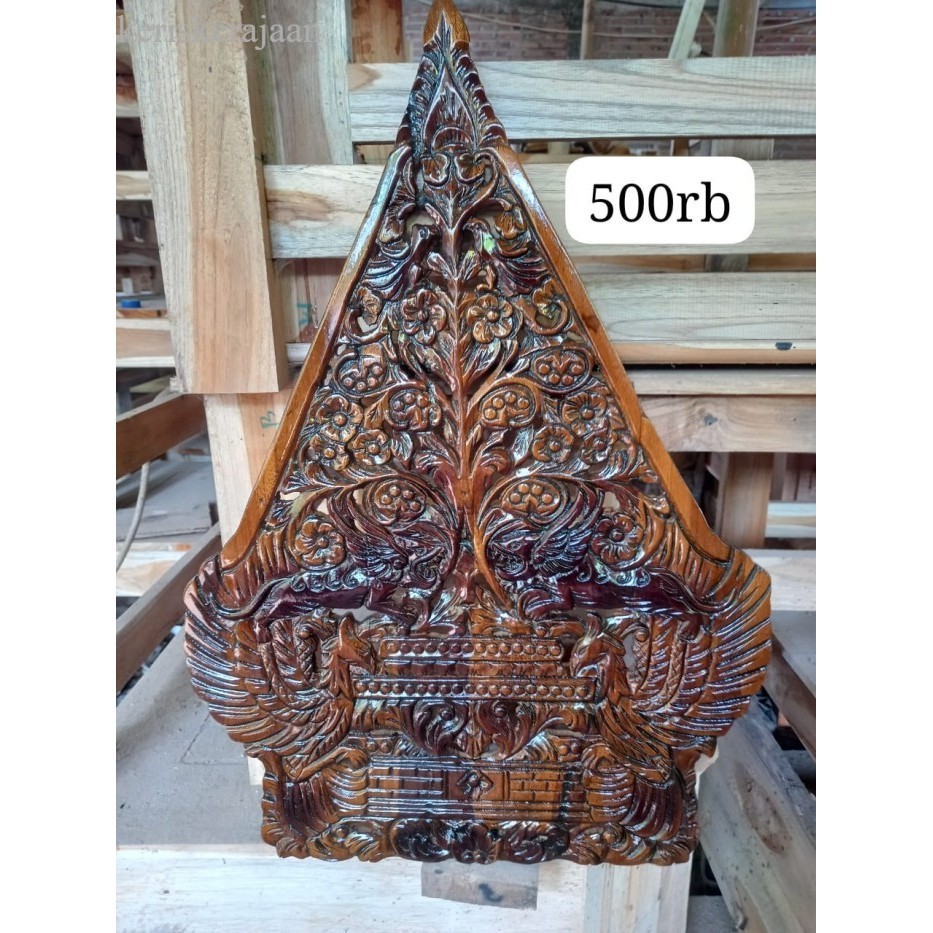 

gunungan keris termurah dari kayu jati ukiran gunungan 3d termurah finishingan bk Keris sengkelat majapahit mataram kartosuro kartasura Surakarta Yogyakarta nagasasra sabuk budaya jawa melayuba antik