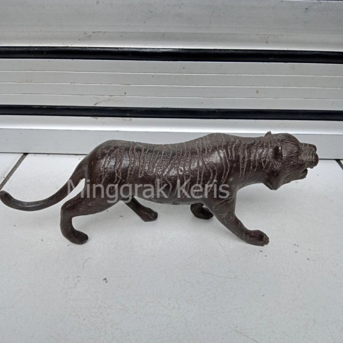 Patung Macan Harimau Warna Hitam Bahan Kuningan Ukuran Mini Alusan MK455