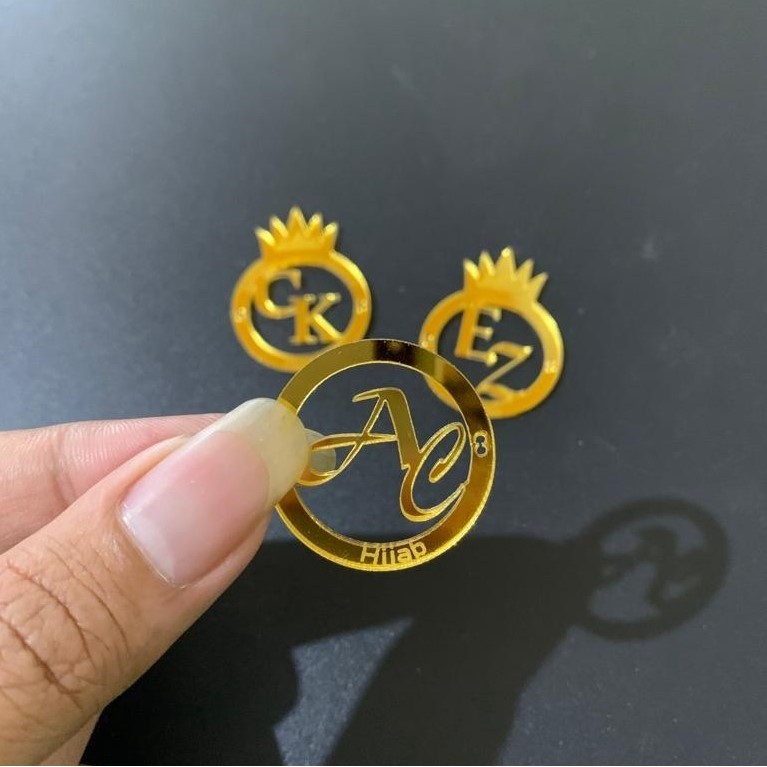 

Label Hijab Akrilik Custom – Model Bulat, Stylish & Unik!