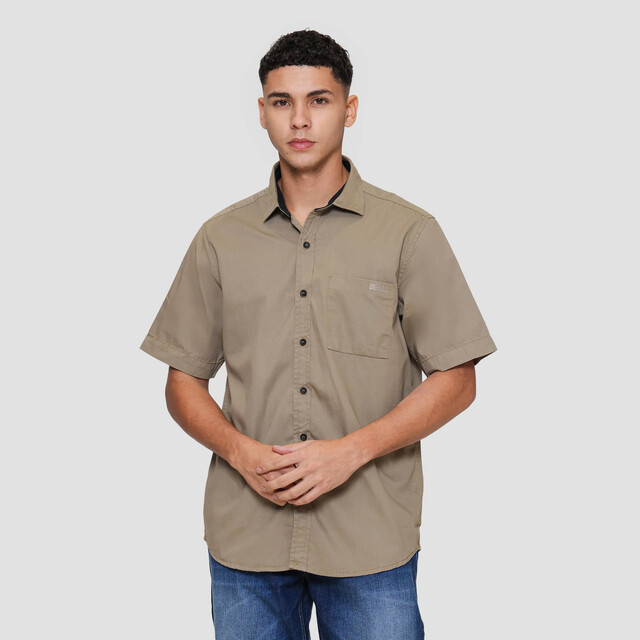 Lois Fashion Kemeja Lengan Pendek Pria 119877912