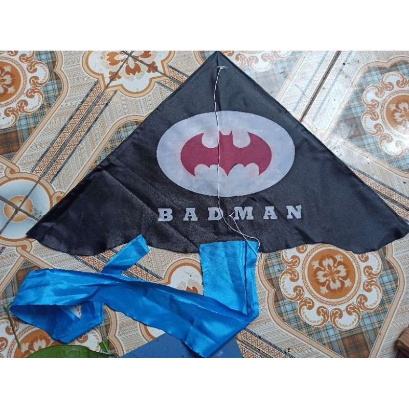  layangan motif badman layang layang kain &