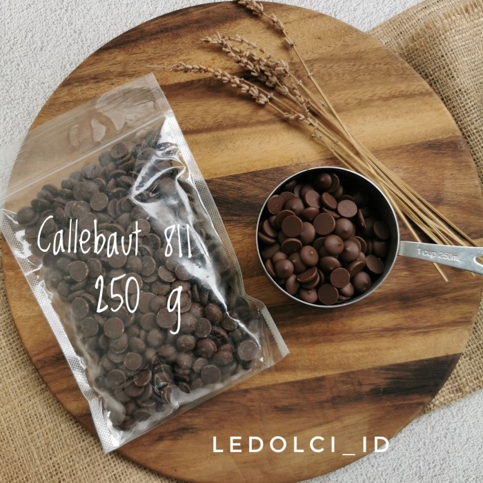 

CALLEBAUT MILK 823 & DARK 811 CHOCOLATE COUVERTURE KEMASAN 250 GR - Dark Chocolate