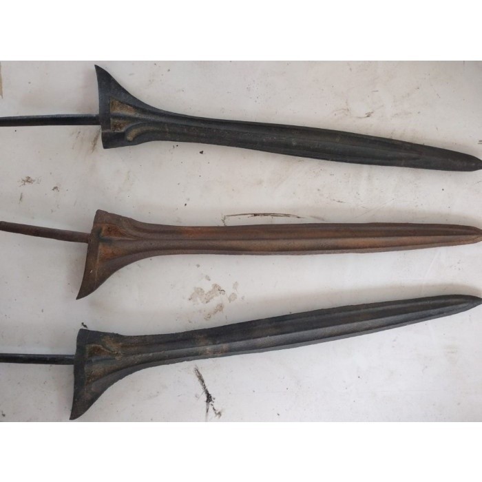 

Unik Keris PB putran keleng bahan besi baja satuan wingit Berkualitas murah nih boss